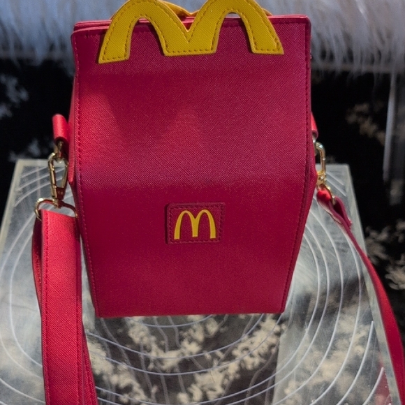 Stylish Red and Yellow Crossbody Bag - Picture 3 of 4